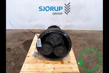 salg af Valtra T203 RIGHT Rear Half Axle