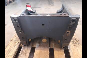 salg af Vorderachsbock Valtra T213