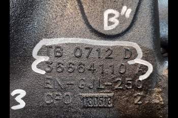 salg af Getriebe Valtra T213
