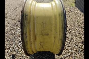 salg af Hinterfelge John Deere 6910 RECHT