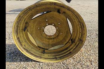salg af Hinterfelge John Deere 6910 RECHT