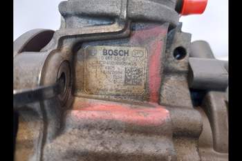 salg af Einspritzpumpe Valtra N134