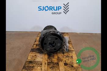 salg af Valtra N134 RIGHT Rear Half Axle