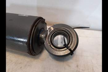 salg af Hubzylinder Valtra N134 RECHT