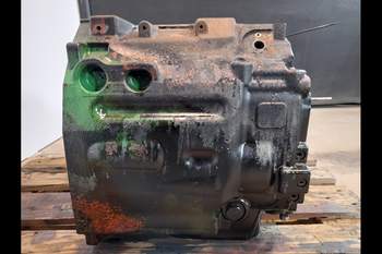 salg af Getriebegehäuse John Deere 6215R