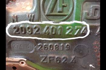 salg af Getriebegehäuse John Deere 6215R