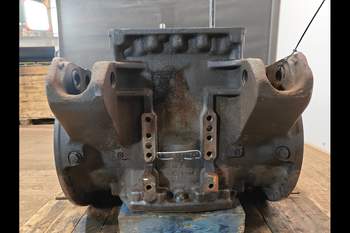salg af Hinterachsen Valtra S354 