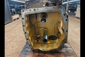 salg af Hydrauliköl behälter Valtra S354
