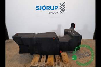 salg af Kraftstofftank New Holland 8560 
