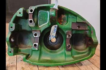 salg af Vorderachs Achsschenkel John Deere 8320R RECHT
