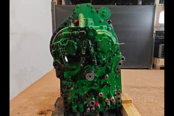 salg af Getriebe John Deere 8320R