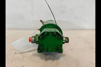 salg af Hydraulik Pump John Deere 8320R