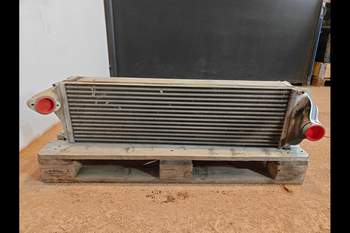 salg af Intercooler John Deere 8320R