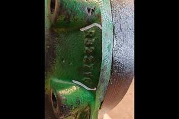 salg af Achstrichter John Deere 8320R RECHT