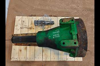 salg af Achstrichter John Deere 8320R LINKS