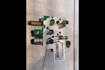salg af Hydraulisch bremse ventil John Deere 8R 370