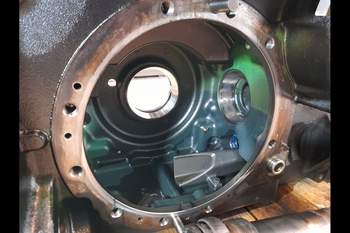 salg af Ölwanne John Deere 8R 370 