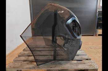 salg af Case Puma 240  Engine Hood Part
