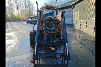 salg af New Holland T7060 traktor
