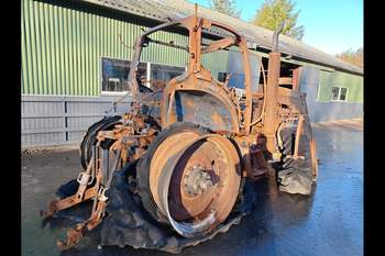 salg af New Holland T7060 traktor