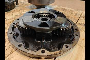 salg af Endandtrieb Vorderachse New Holland T7060 RECHT
