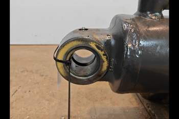salg af Hydraulische Zylinder New Holland B115C