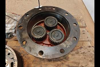 salg af Endantrieb Hinterachse New Holland B115C LINKS