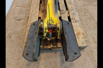 salg af Stützfübe New Holland B115C