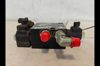 salg af Hydraulische Steuergerät New Holland 1290