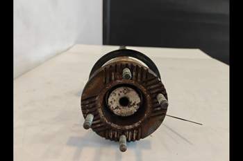 salg af Antriebswelle Massey Ferguson 8730