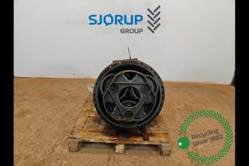 salg af Massey Ferguson 8730 RIGHT Rear Half Axle