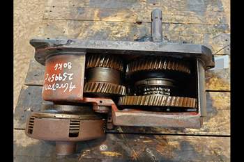 salg af Zapfwellengetriebe Deutz-Fahr Agrotron 135