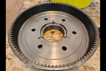 salg af Endandtrieb Vorderachse John Deere 8400R RECHT
