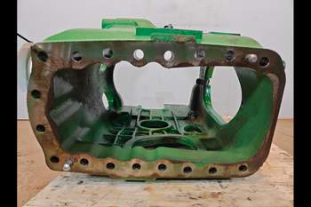salg af Getriebegehäuse John Deere 8400R
