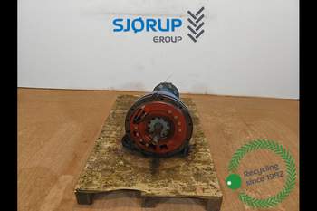 salg af Ford 8240 LEFT Rear Half Axle