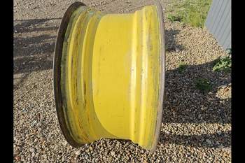 salg af Hinterfelge New Holland TS100 LINKS