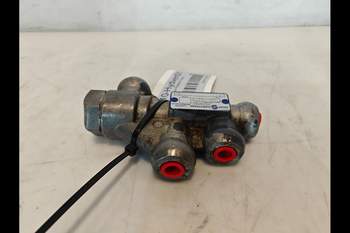 salg af Hydraulikventile New Holland TS100