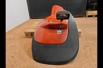 salg af Kotflügel Hinten New Holland M135 RECHT