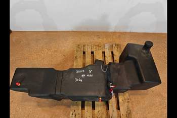 salg af Kraftstofftank New Holland M135