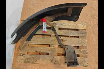 salg af Kotflügel Vorne New Holland M135 RECHT