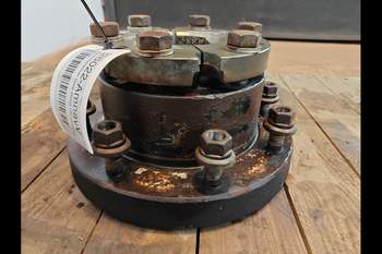 salg af Case Puma 160 LEFT Rear wheelhub (Amercian type)
