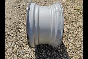 salg af Case Puma 160 RIGHT Front Rim
