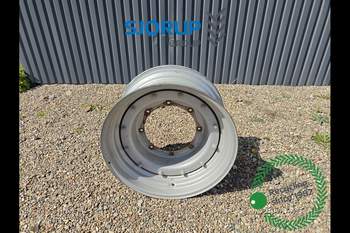 salg af Case Puma 160 RIGHT Front Rim