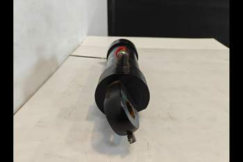 salg af Case Puma 160 RIGHT Lift Cylinder