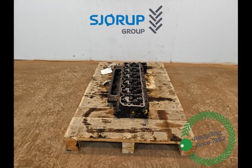 salg af Case Puma 160 Cylinder Head
