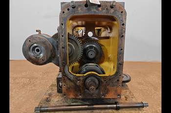 salg af Hinterachsen New Holland 8870