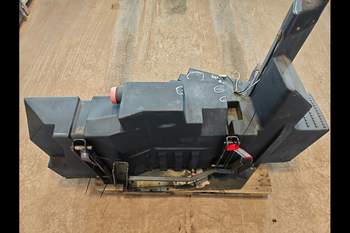 salg af Kraftstofftank New Holland 8870 