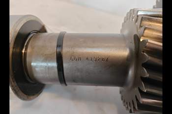 salg af Växellådor Delar New Holland 8870 