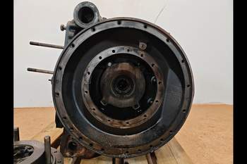 salg af Hinterachsen Massey Ferguson 7495