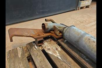 salg af Abgassystem Massey Ferguson 7495